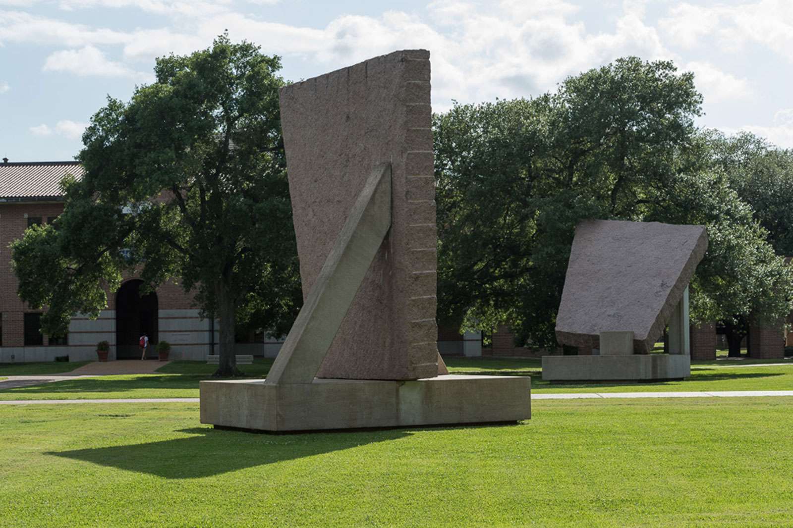 Michael Heizer, 45°, 90°, 180°, 1984. Photo: Nash Baker