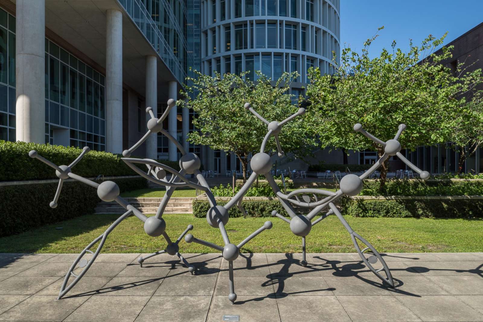 James Surls, Walking Molecular Flower, 2008. Photo: Nash Baker