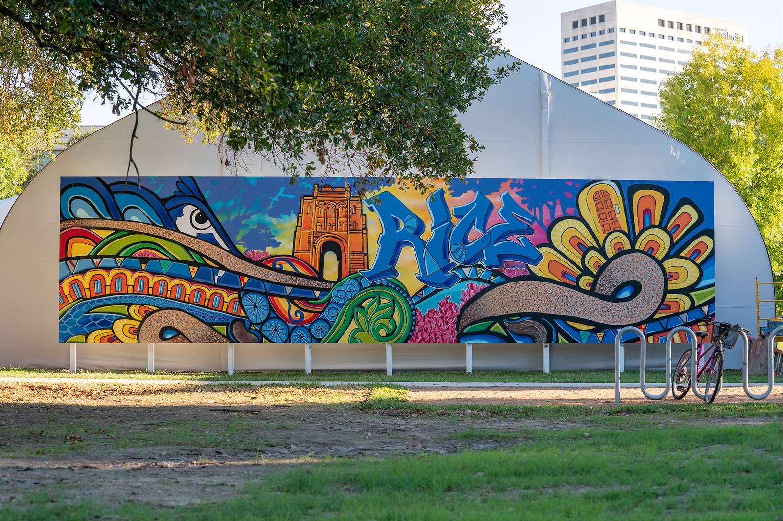 Mural by Gonzo. Photo by Tommy LaVergne.