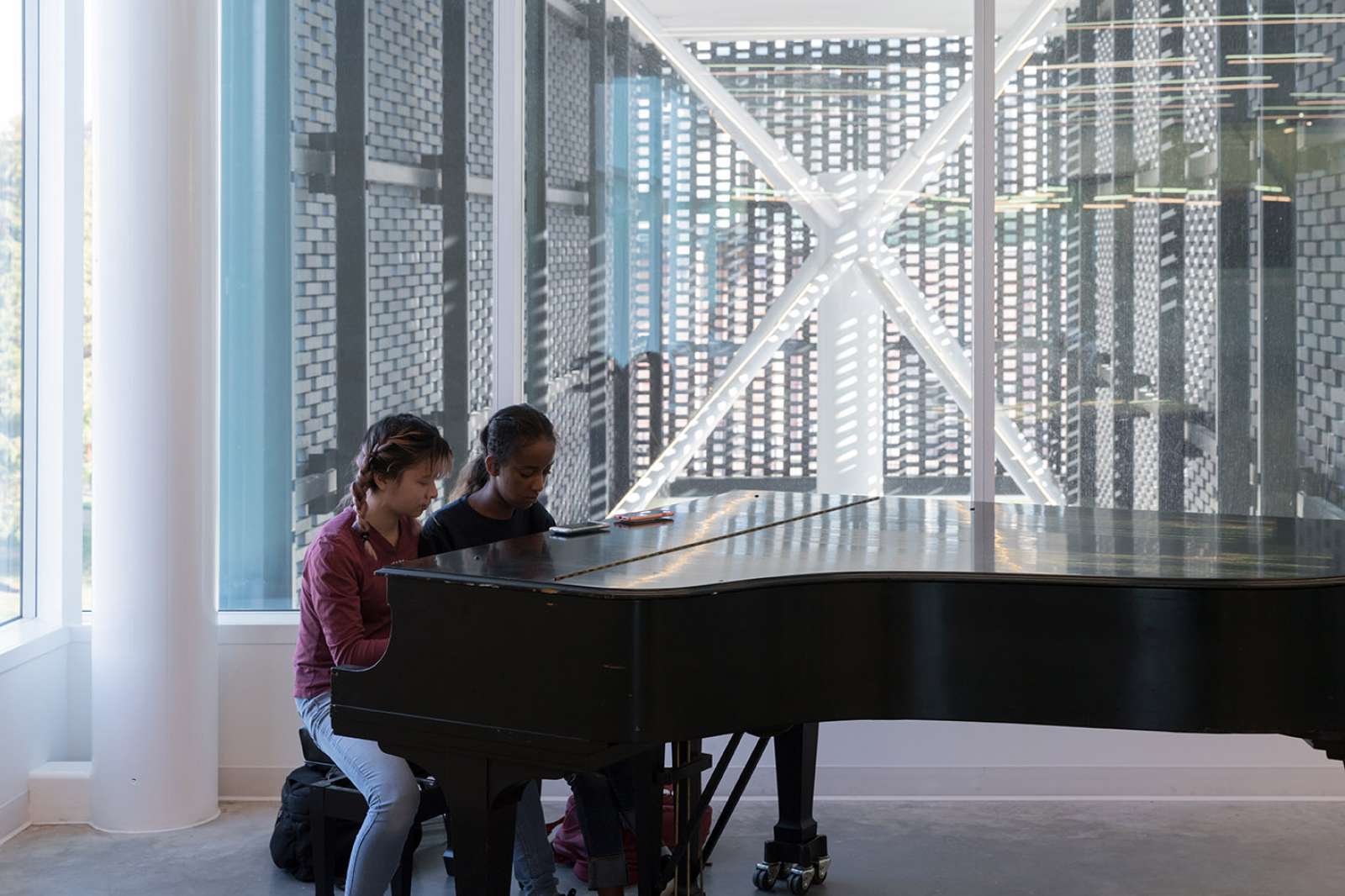 Students in the Double Studio Classroom. Photo: Iwan Baan