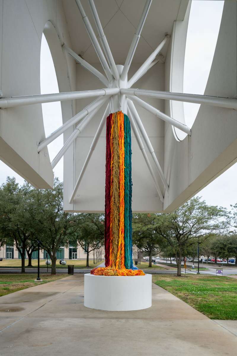 Sheila Hicks, 'The Questioning Column,' 2016. Acrylic fibers. Courtesy of the artist. Photo: Nash Baker Sheila Hicks, 'The Questioning Column,' 2016. Acrylic fibers. Courtesy of the artist. Photo: Nash Baker